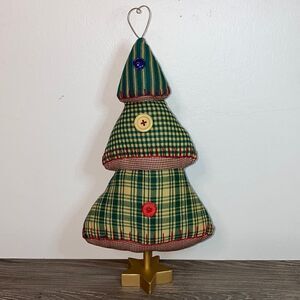 Folk Art Plaid Christmas Tree